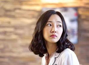 娱乐吃瓜酱中年妇女,吃瓜酱的趣味时光