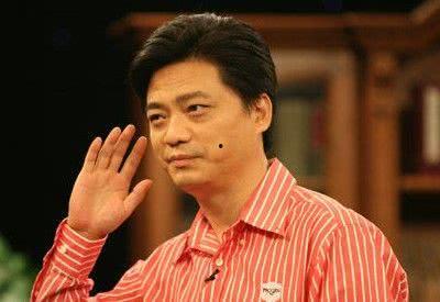 娱乐吃瓜小将岳跃利,娱乐吃瓜界的风云人物