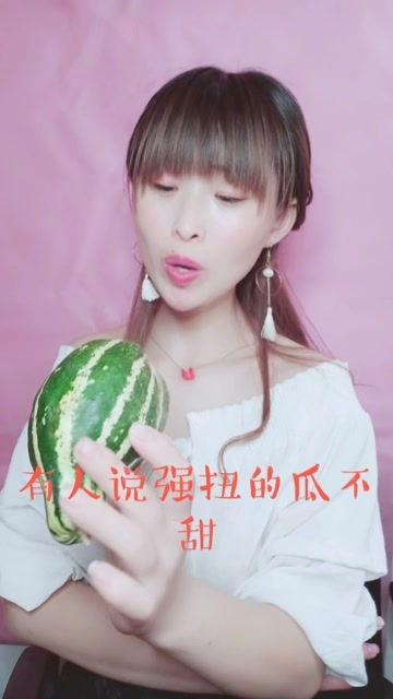 娱乐吃瓜酱被重视的感觉,从边缘到核心，揭秘网络舆论的神奇力量