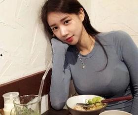 娱乐吃瓜酱外国网友,揭秘外国网友的趣味生活点滴