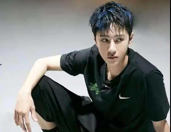 娱乐吃瓜直播说王一博是真的吗,娱乐吃瓜直播背后的真相