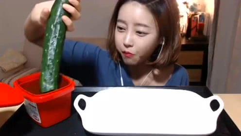 娱乐吃瓜酱的第一个作品,揭秘娱乐圈幕后风云