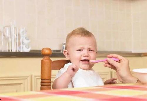 娱乐吃瓜酱小孩吃药,揭秘小孩吃药背后的故事